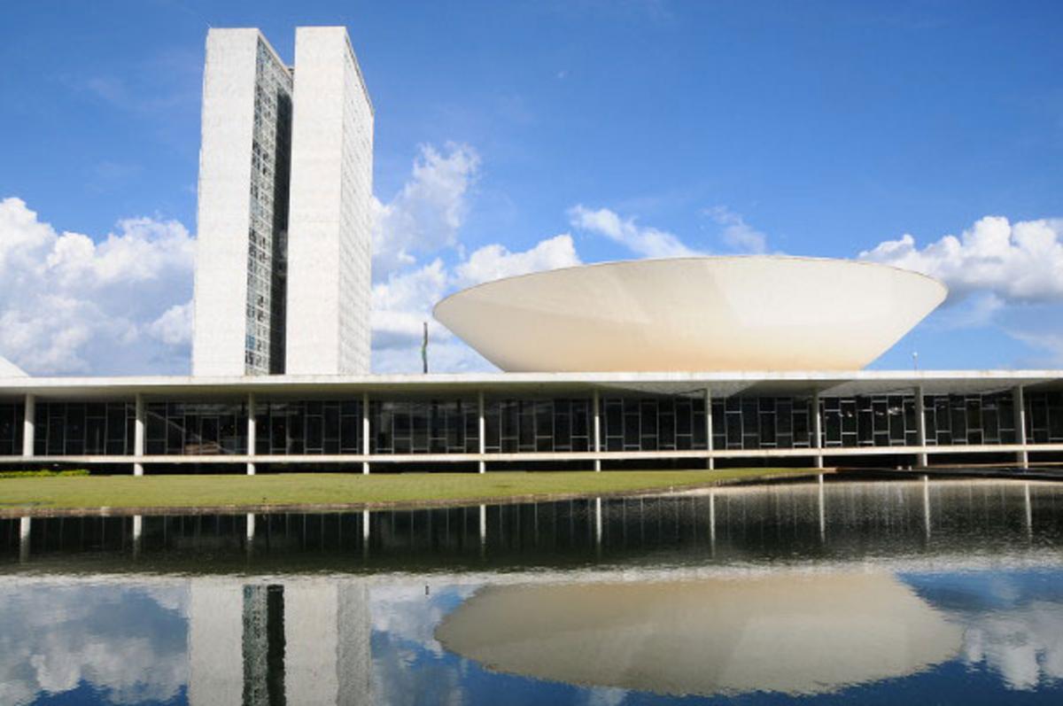 Projeto prevê tarifa social de energia com desconto baseado no clima regional